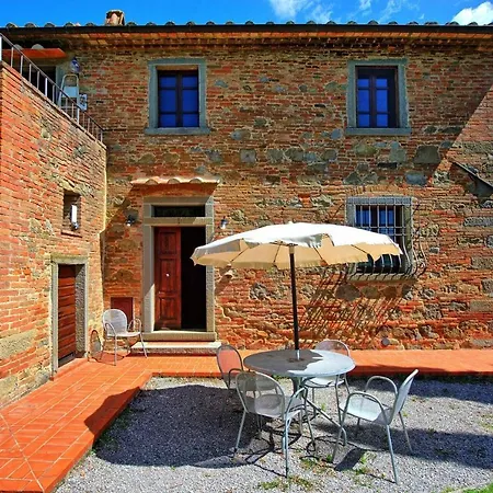 Montecchio Sleeps 6 With Pool And Air Con Appartamento