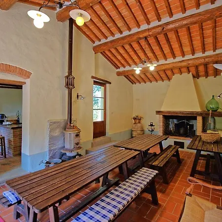 Appartamento Montecchio Sleeps 6 With Pool And Air Con Cortona