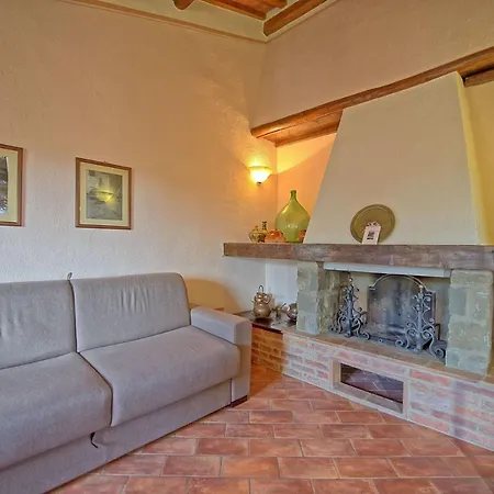 Montecchio Sleeps 6 With Pool And Air Con *