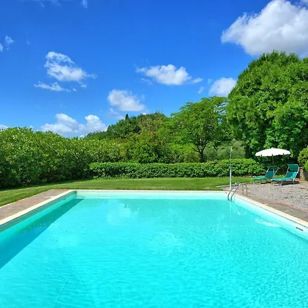 Apartment Montecchio Sleeps 6 With Pool And Air Con Cortona