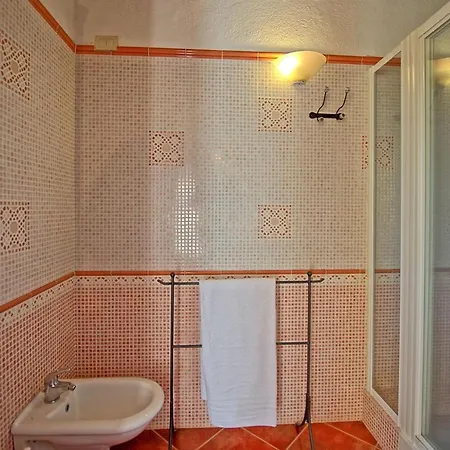 Apartment Montecchio Sleeps 6 With Pool And Air Con Cortona