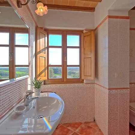Apartment Montecchio Sleeps 6 With Pool And Air Con Cortona